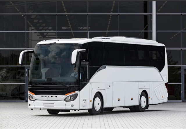 Private Coach Transfers in Swiss | Setra S 516 HD Up to 35 Passengers — premium airport transfers