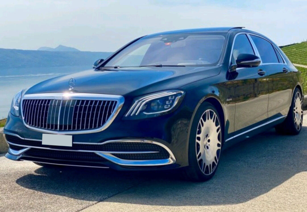 Mercedes-Benz S560 Maybach airport transfer for 3 passengers