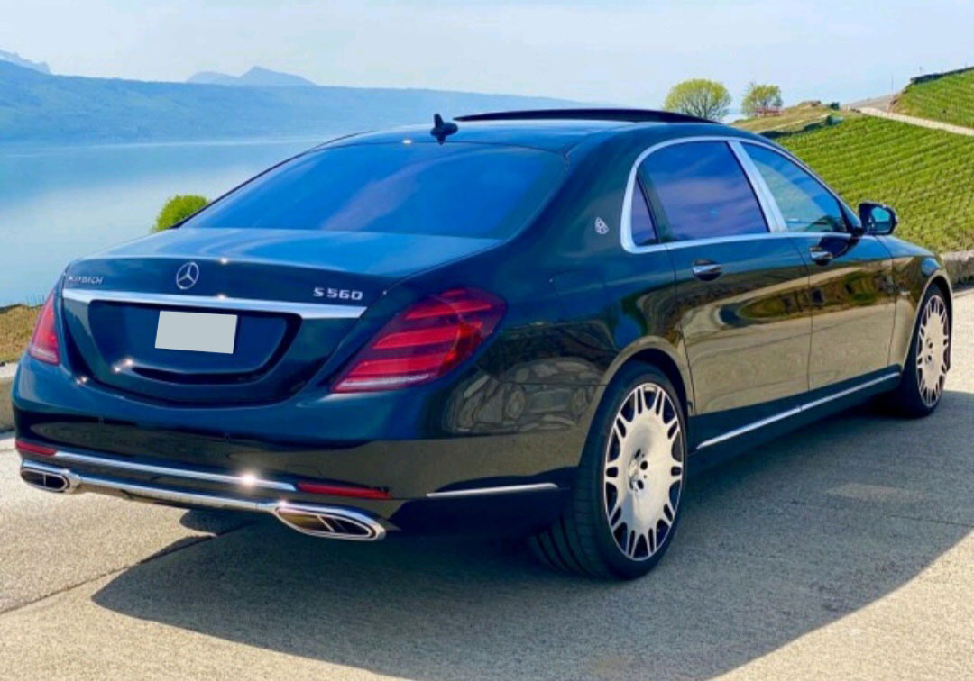 Mercedes-Benz S560 Maybach airport transfer for 3 passengers