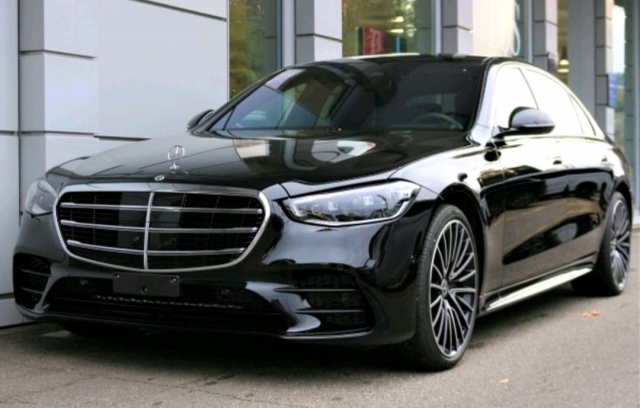 MERCEDES-AMG S-Class W223 350D Lang 4-Matic (for 3 passengers) — premium airport transfers