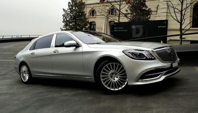 Mercedes-Benz S560 Maybach airport transfer for 3 passengers — premium airport transfers